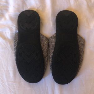 isotoner Shoes - Isotonor Slippers (With Sparkle!) isotoner Shoes - Isotonor Slippers (With Sparkle!)